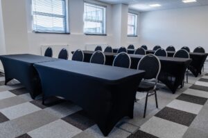 R2N velka zasadacka 09