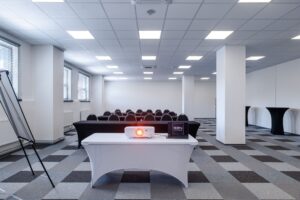 R2N velka zasadacka 11